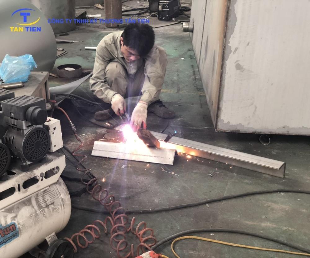 Bồn chứa hóa chất bằng inox 