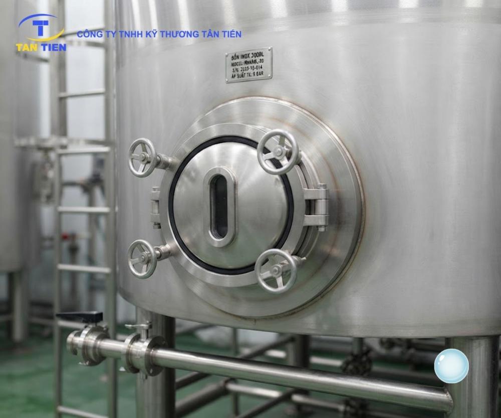 Bồn inox chứa nguyên liệu