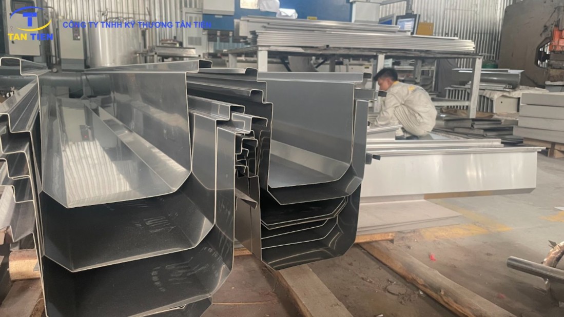 Gia công máng inox 304 theo yêu cầu tại Hà Nội chuẩn CNC, giá tận xưởng