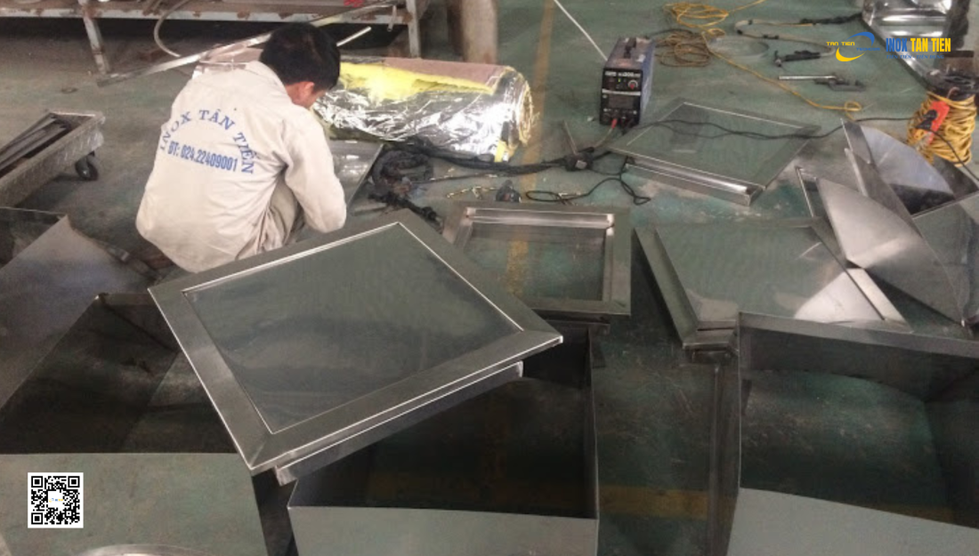 Hệ thống đổ rác nhà cao tầng sử dụng những vật tư inox phổ biến nào?