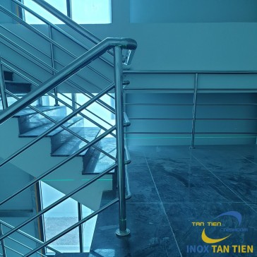 Lan can cầu thang inox 304 có gì hay?