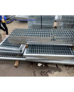 Tấm Đậy R&atilde;nh Inox 316 Chống Ăn M&ograve;n &ndash; Giải Ph&aacute;p Cho Nh&agrave; M&aacute;y V&agrave; M&ocirc;i Trường Khắc Nghiệt