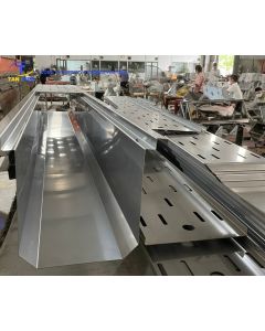 Thi C&ocirc;ng M&aacute;ng Xối Inox 304 Chuy&ecirc;n Nghiệp, Bền Đẹp Theo Y&ecirc;u Cầu