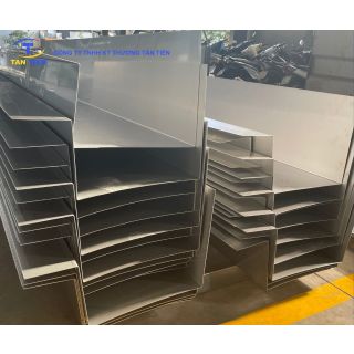 Báo giá máng thoát nước inox 304 mới nhất 2026 theo mét và kg