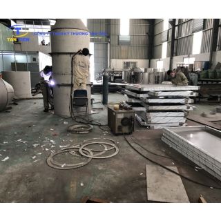 Tank inox 316L chứa thuốc dung tích 500L độ nhám bề mặt Ra ≤ 0.4µm