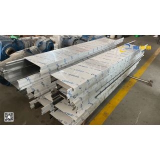 Ưu điểm vượt trội của ốp thang máy inox cho tòa nhà chung cư cao cấp