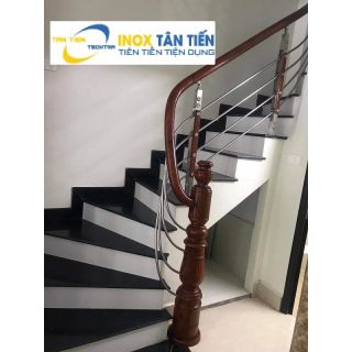 Lan can cầu thang inox tay vịn gỗ