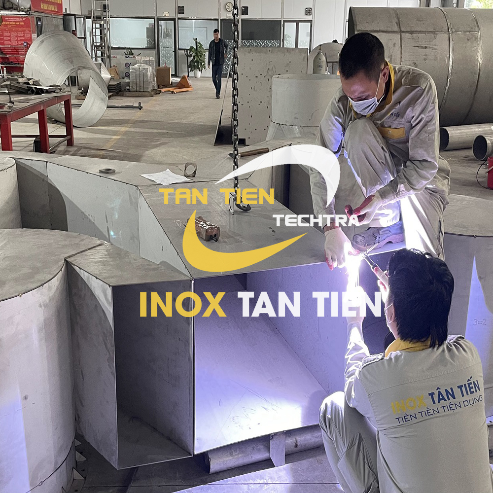 Gia công ống vuông inox 